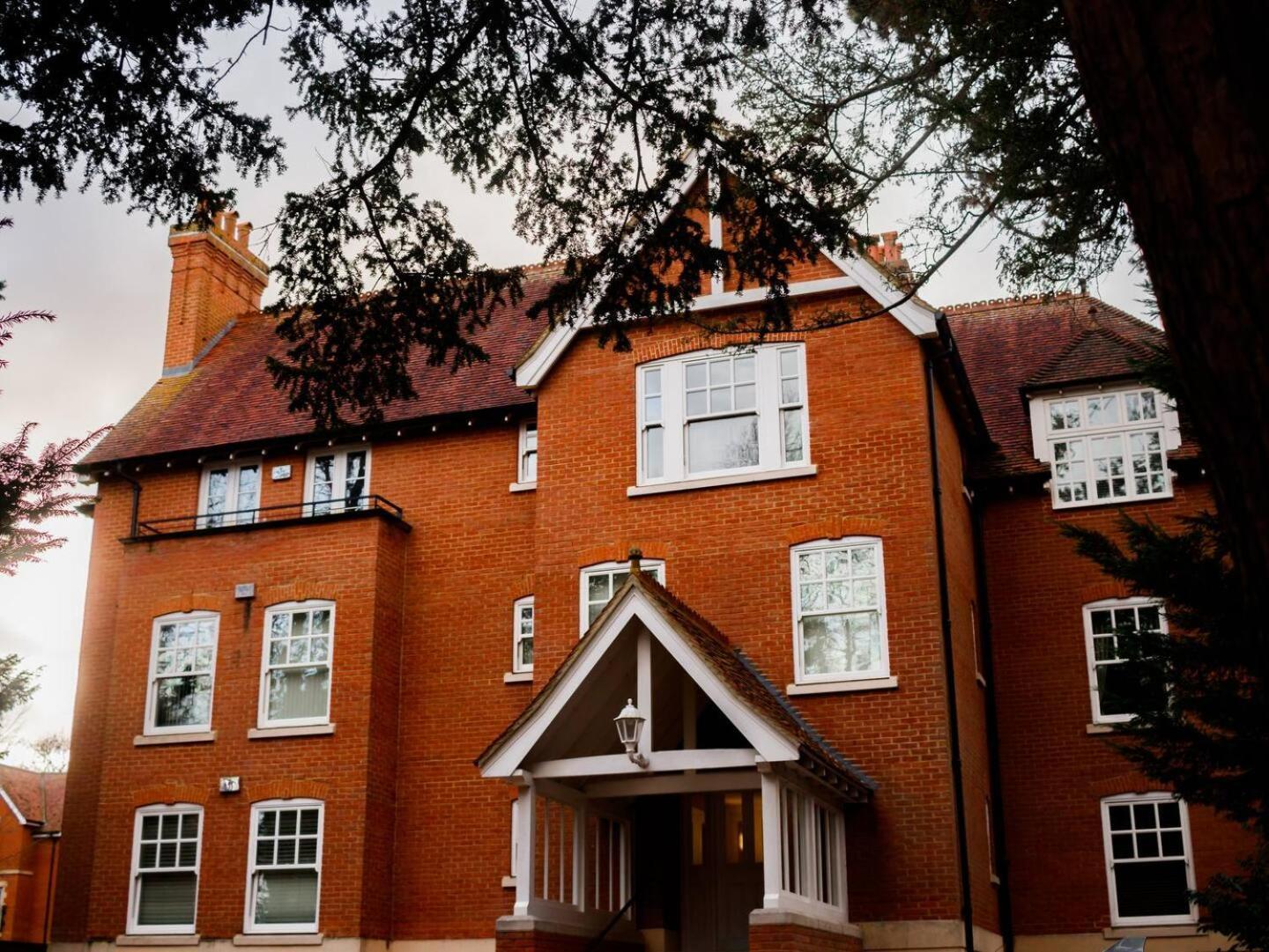 Pass The Keys Quiet 2-Bed Apartment On The Ground Floor Canterbury Esterno foto